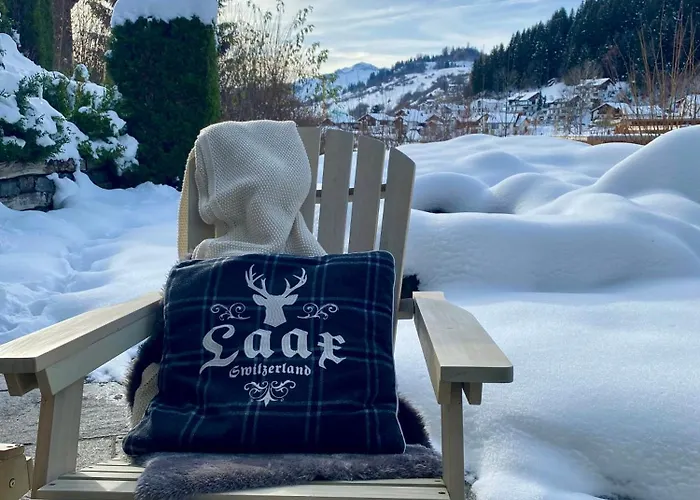 House & Living Junbi Apartment